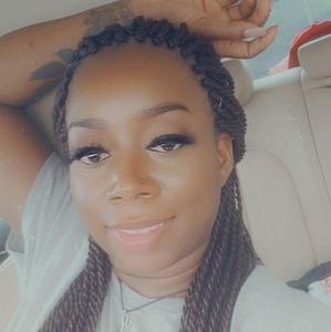 Meet your Posher, Devora